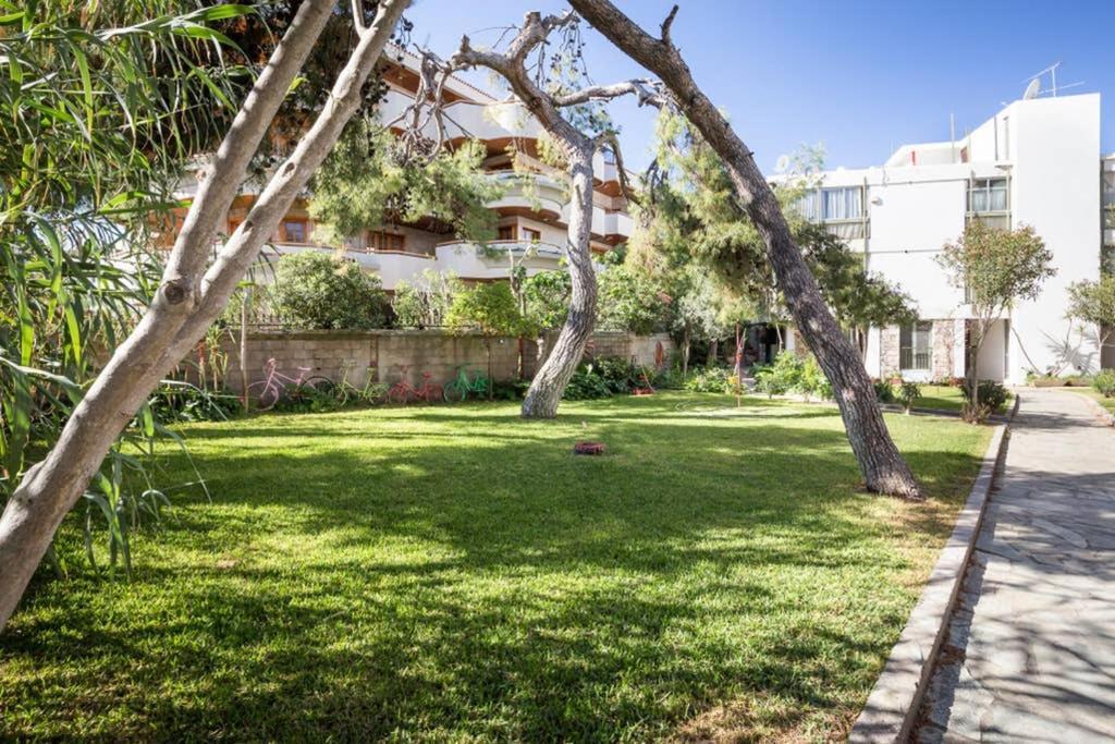 Sunny Apartment With 2 Bedrooms And Garden Глифада Экстерьер фото