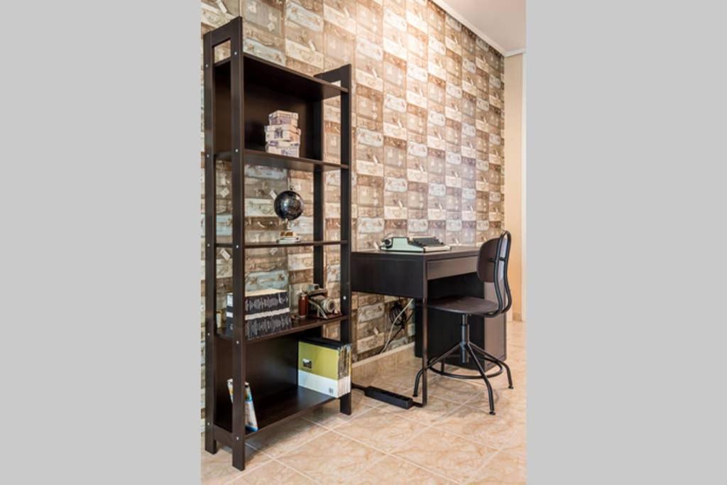 Sunny Apartment With 2 Bedrooms And Garden Глифада Экстерьер фото