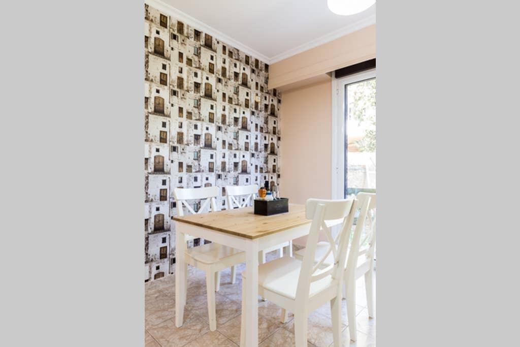 Sunny Apartment With 2 Bedrooms And Garden Глифада Экстерьер фото
